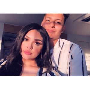 Meet your Posher, Yoali